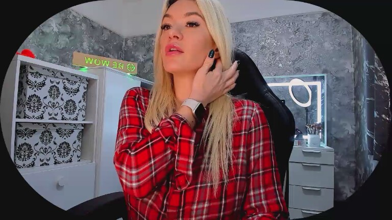 BE_WOW's Streamate show and profile