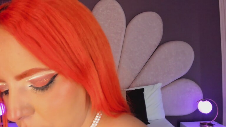Emmy_Pierce's Streamate show and profile