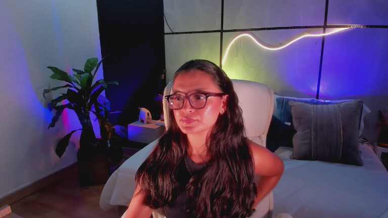 EmiilyMazzon's Streamate show and profile