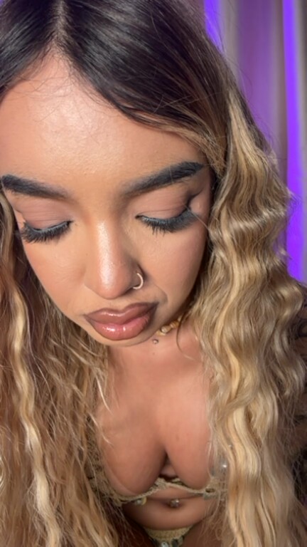 Melissakovalenko's Streamate show and profile