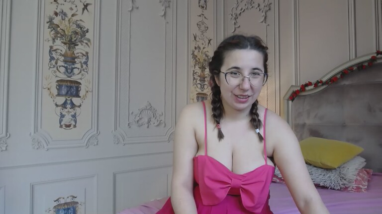 HAZELs's Streamate show and profile