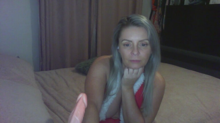 AmyJ's Streamate show and profile