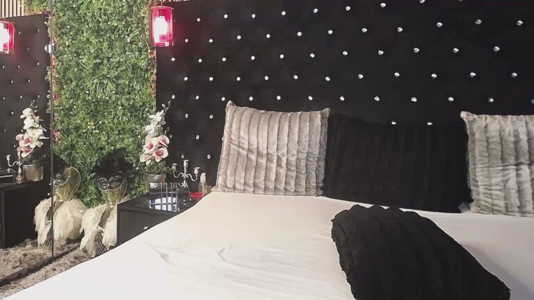 Inanna_Squirt_Goddesss's Streamate show and profile