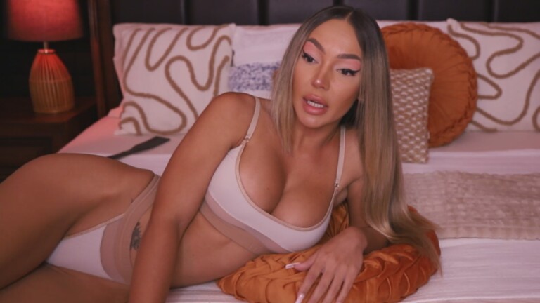 Carminahott93's Streamate show and profile