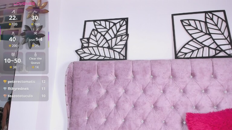 kazumiii's Streamate show and profile