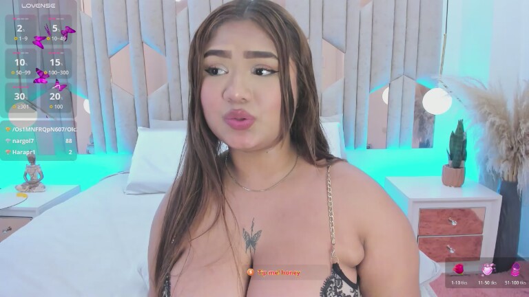 sofi_zaens's Streamate show and profile