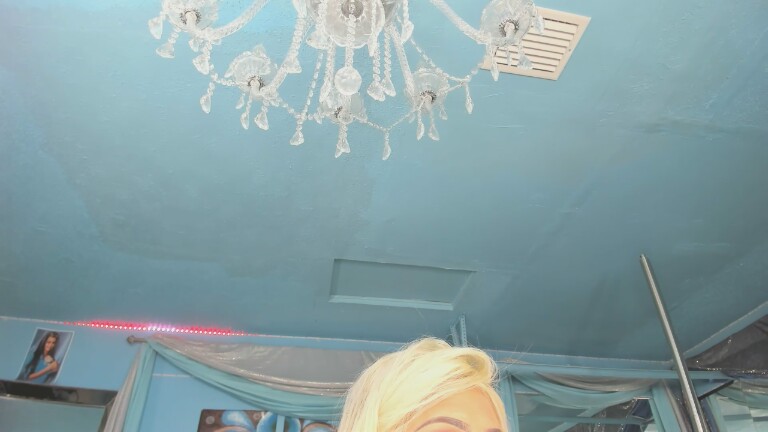 ADRIANNA777's Streamate show and profile