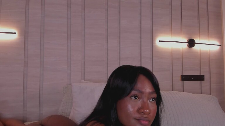 IvonneBrunettee's Streamate show and profile