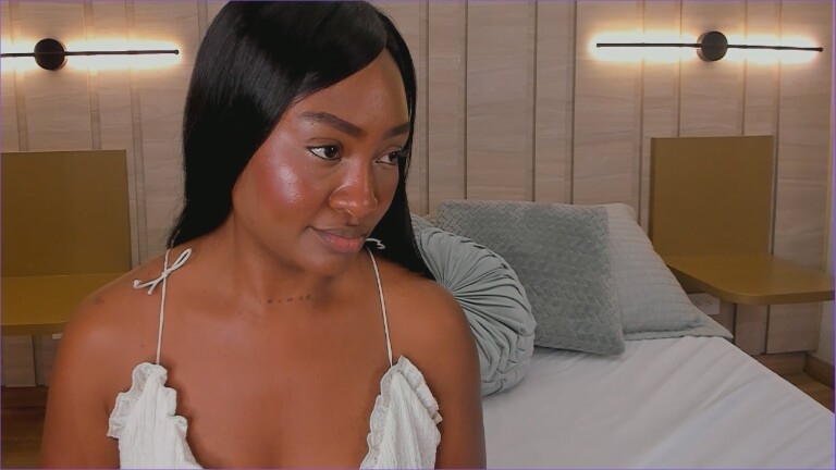 IvonneBrunettee's Streamate show and profile