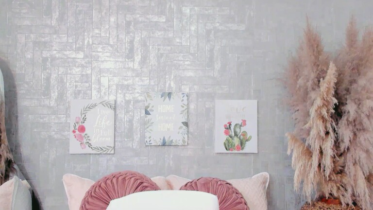 SaraBacker's Streamate show and profile