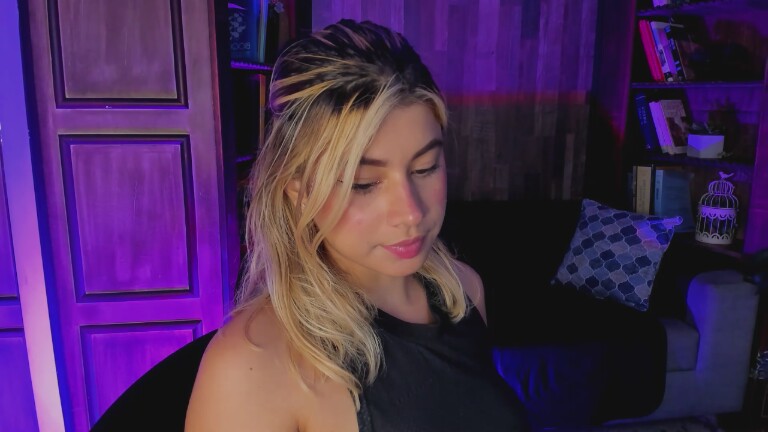 MeliGrey's Streamate show and profile