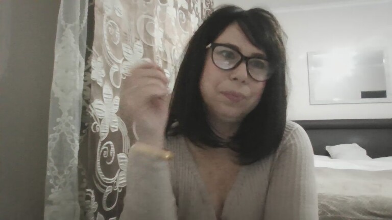 JULLYISE's Streamate show and profile