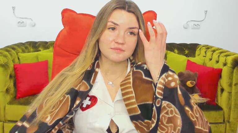 Reneswee's Streamate show and profile