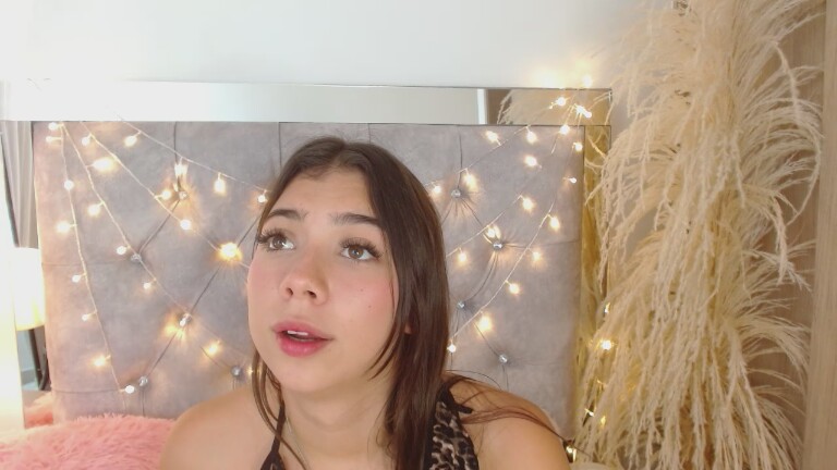 Naommycambell's Streamate show and profile