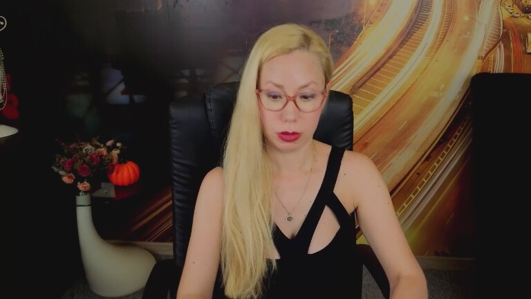 SofiaChastain's Streamate show and profile