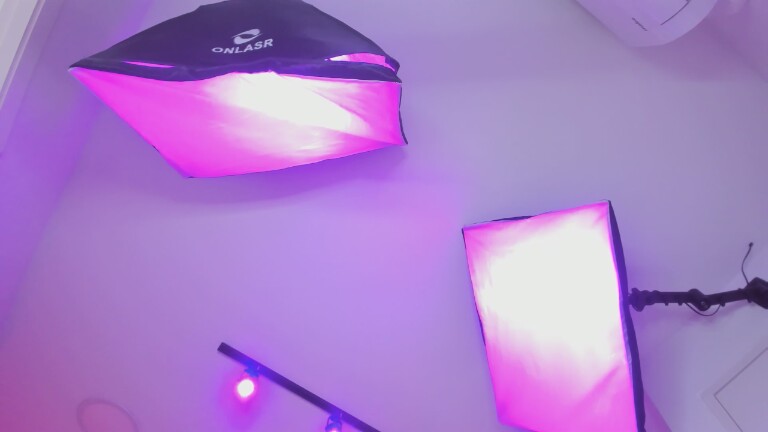 LylaKarl's Streamate show and profile