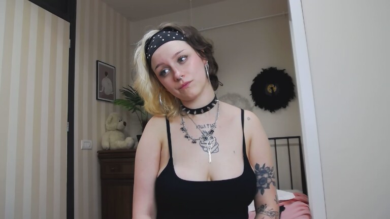 HALSEYx's Streamate show and profile