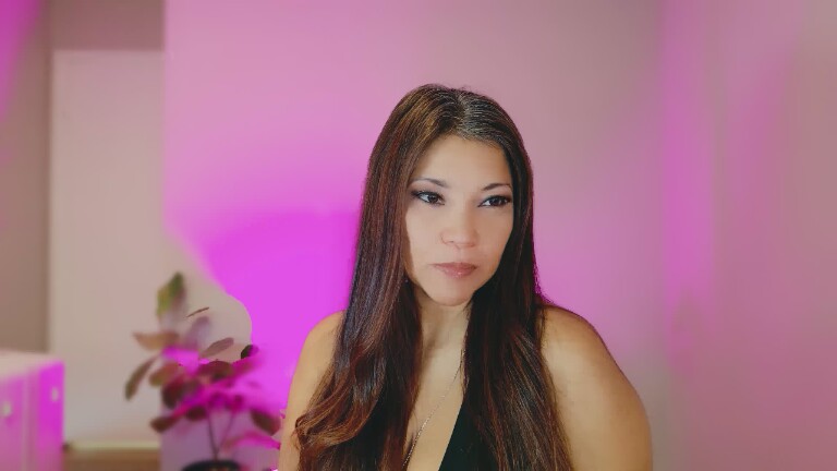 DivineLynn's Streamate show and profile