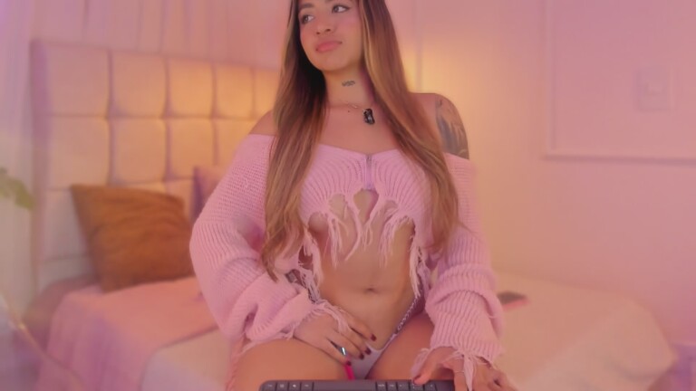 Crystal_W's Streamate show and profile