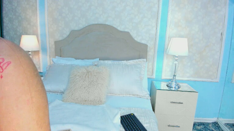 MiaPortmass's Streamate show and profile