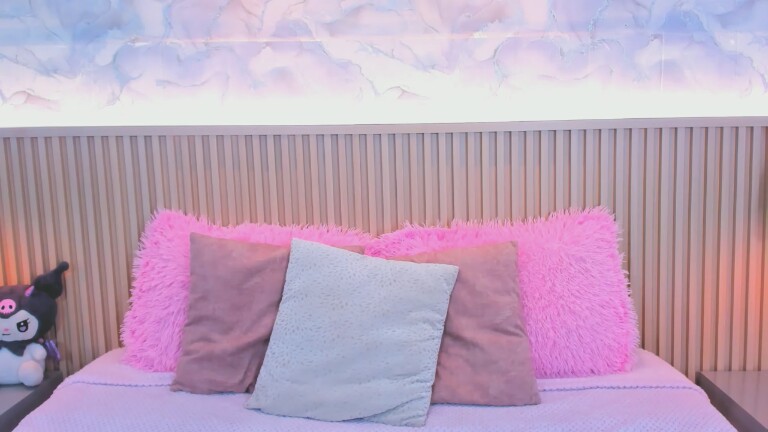 HemmaThompsonn's Streamate show and profile