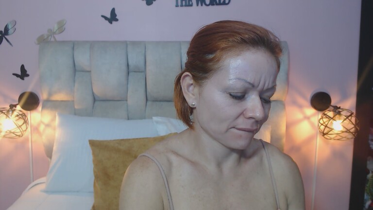 Yulina_Kyle30's Streamate show and profile