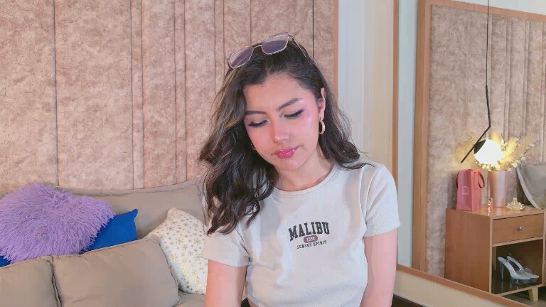 IsaRose's Streamate show and profile