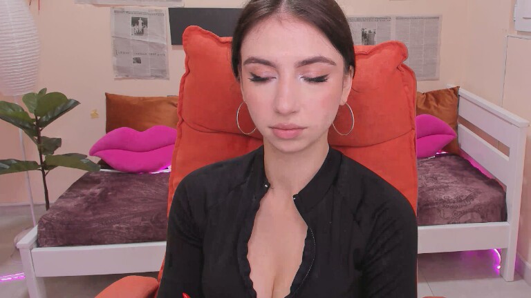 SarahTray's Streamate show and profile