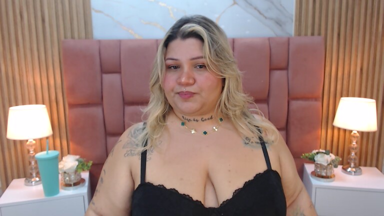 Evaverse's Streamate show and profile