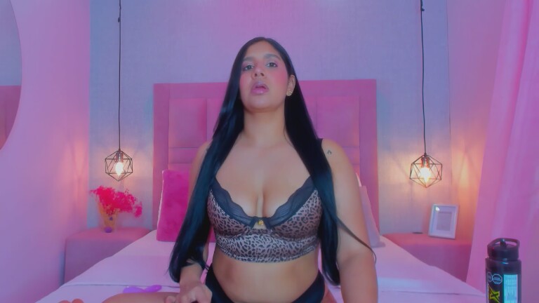 Bellaa_Rosse's Streamate show and profile