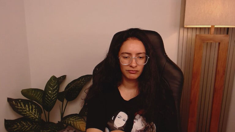 MIAPORTMANN's Streamate show and profile