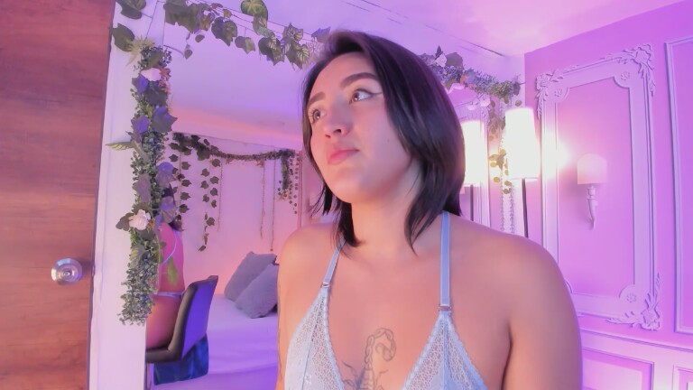 NaraSuarez's Streamate show and profile