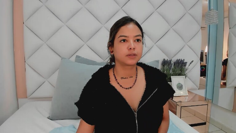 dulcelyra's Streamate show and profile