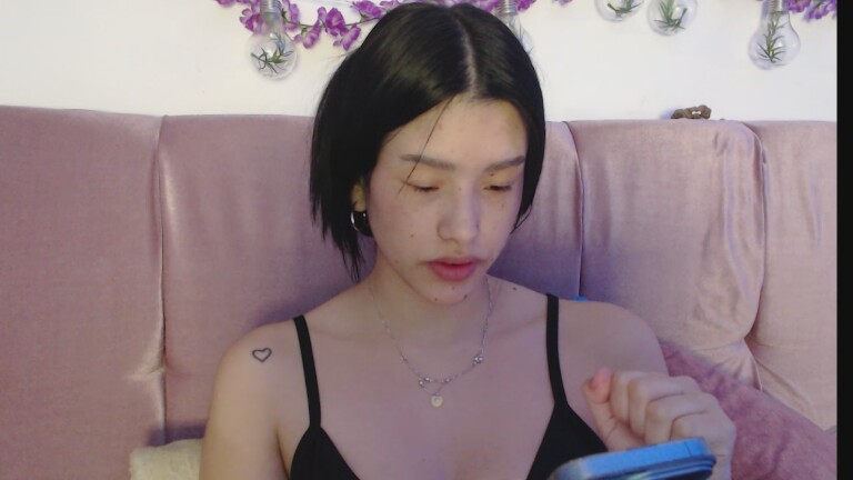 ZakuraSlave's Streamate show and profile