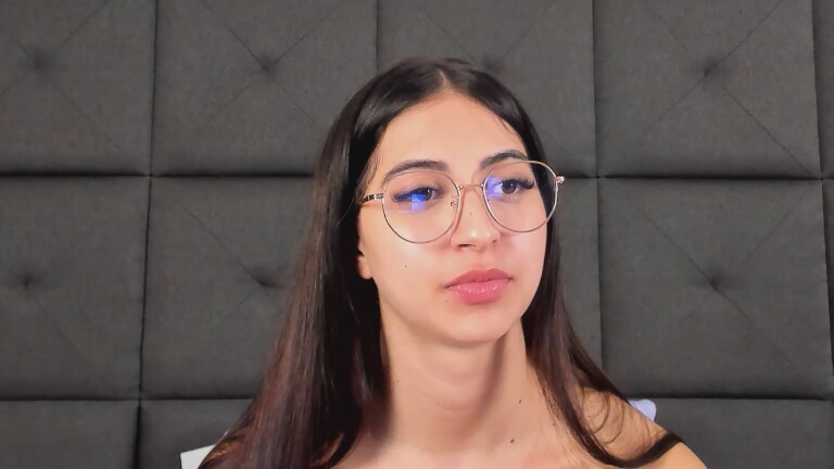 LauraFenderson's Streamate show and profile