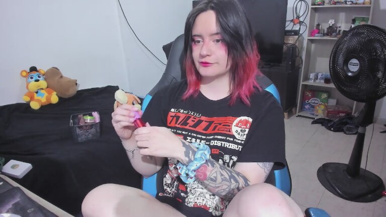 Red_Pandemonium's Streamate show and profile