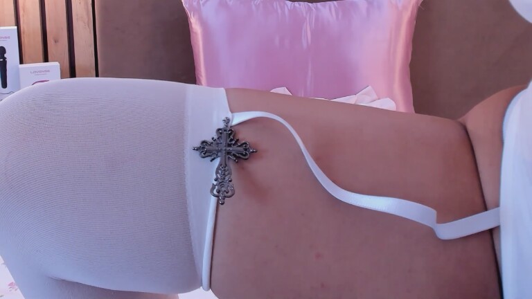 MartinaLeen's Streamate show and profile