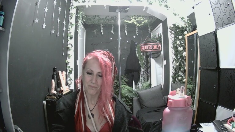 SkySparks's Streamate show and profile