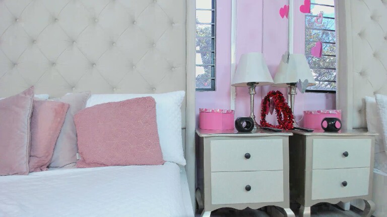 ScarlettLeBlanc's Streamate show and profile