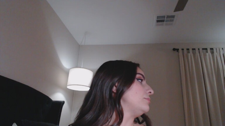 LuciaKing's Streamate show and profile