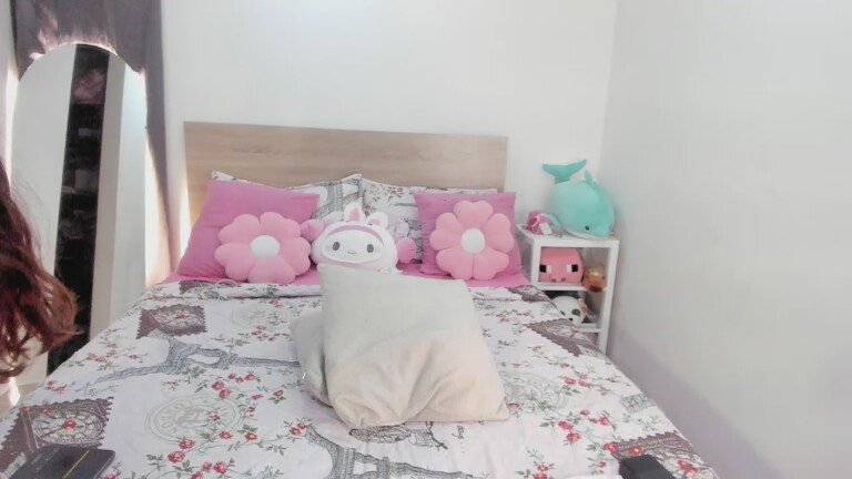 EmyGom3zz's Streamate show and profile