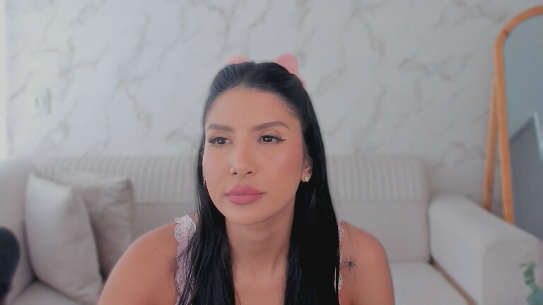 AnnyHoney's Streamate show and profile