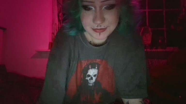 GothicLuna's Streamate show and profile