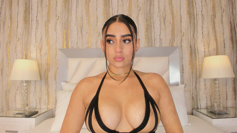 Sara_Hanniston's Streamate show and profile