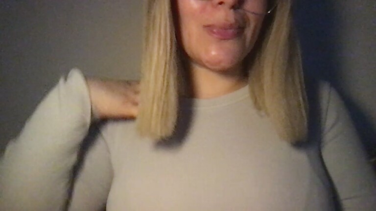 MistressLouUK's Streamate show and profile