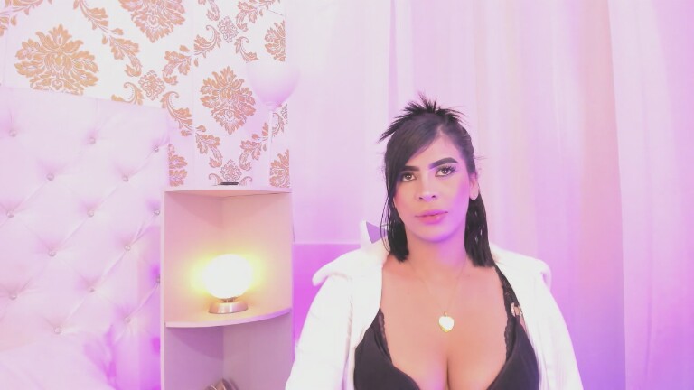 EMA_LAMBERT's Streamate show and profile