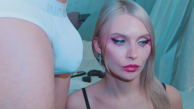 DenLina's Streamate show and profile