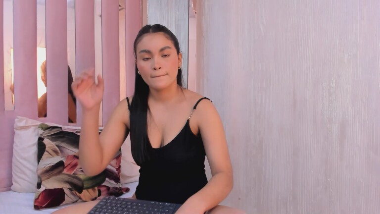 MiaaPalmer's Streamate show and profile