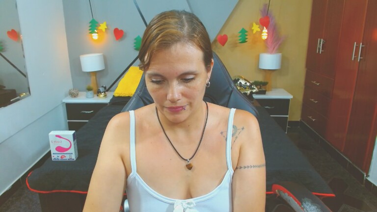 ConieMoss's Streamate show and profile