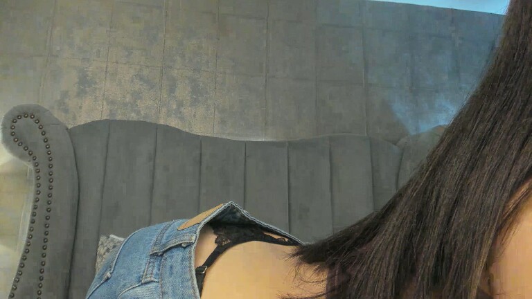 EmmaWeest's Streamate show and profile